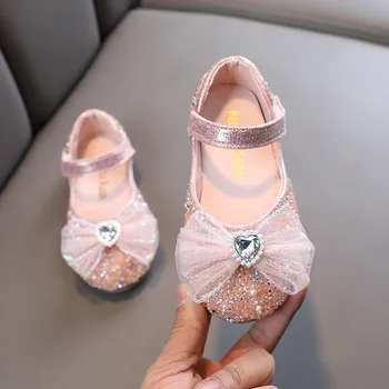 2023 Őszi gyereklakások Nyári szandálok Gyermek bowknot strassz esküvői ruha cipők Lányok hercegnő előadás tánccipők