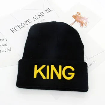 Téli hímzett levél King Queen kötött kalap